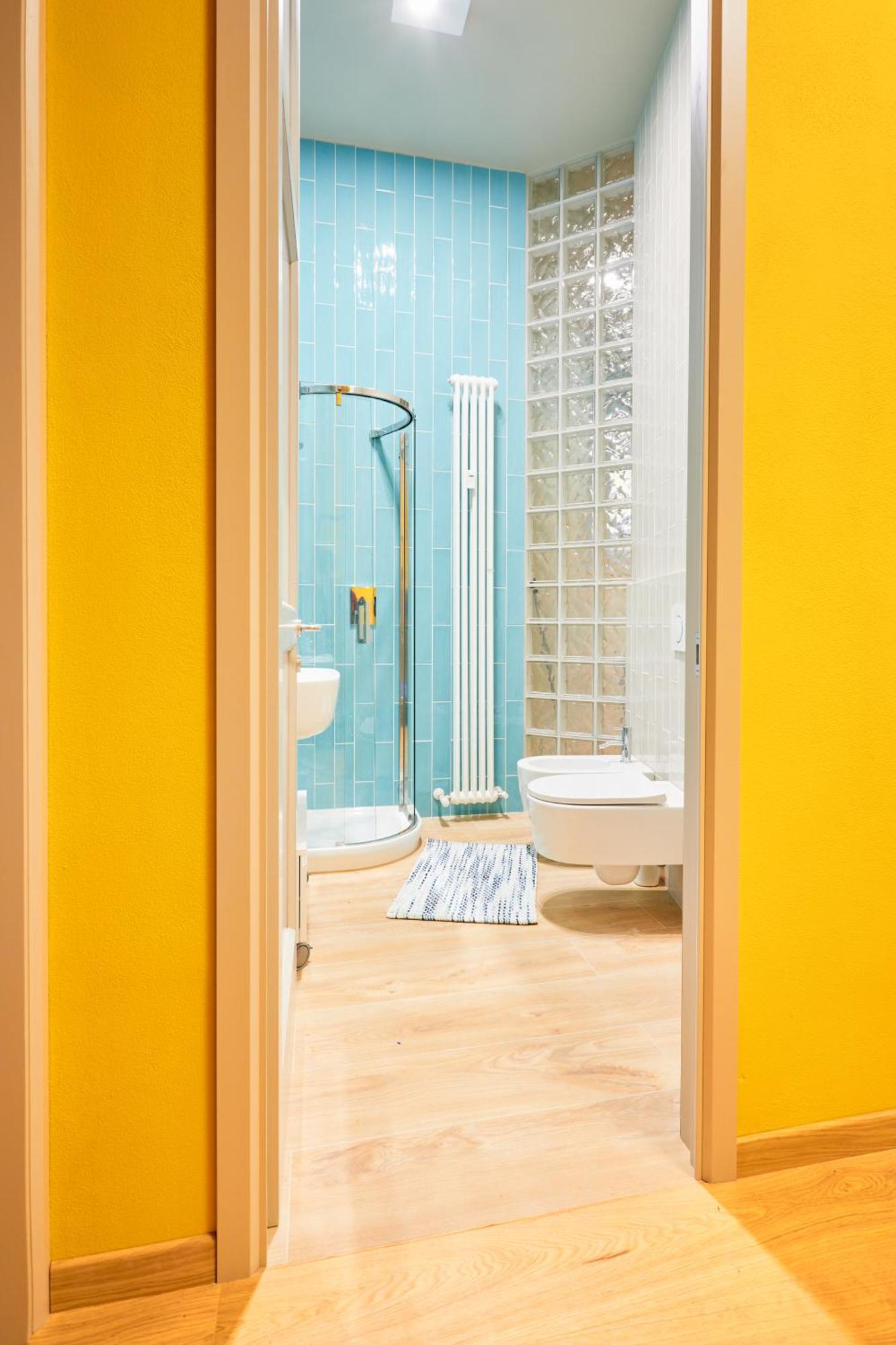 Central And Comfy Apartment Free Netflix And Disney Plus Bologne Extérieur photo
